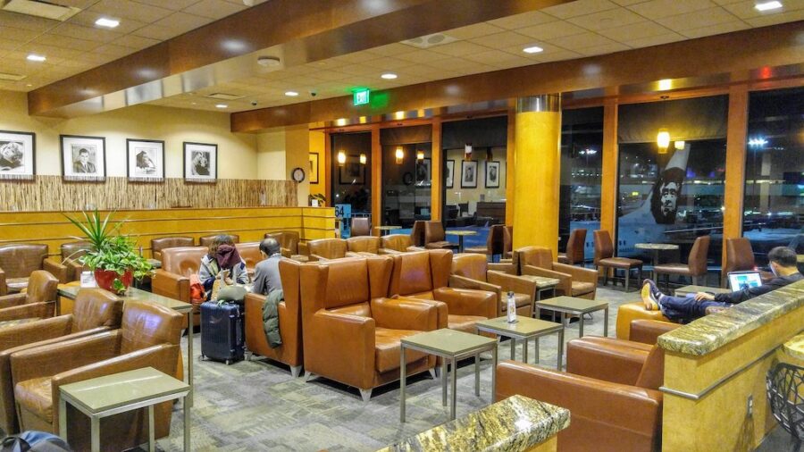 Guía de Salones VIP en Aeropuerto Anchorage (ANC): Confort aéreo mundial